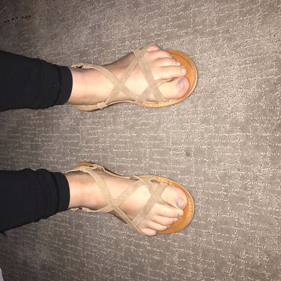 Shoes - Picture 3 of 6